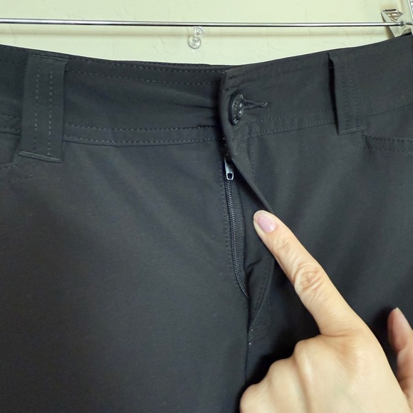 Eddie Bauer Women’s Black Hiking Outdoor Skirt Skort Size Small 4 - Picture 2 of 11